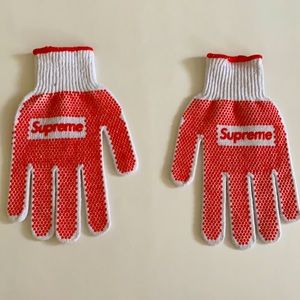 Authentic supreme gloves